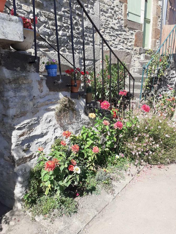 דירות Fresnay-sur-Sarthe Le Refuge Des Alpes Mancelles מראה חיצוני תמונה